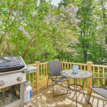 Charming Wilton Vacation Rental With Fire Pit Exterior photo