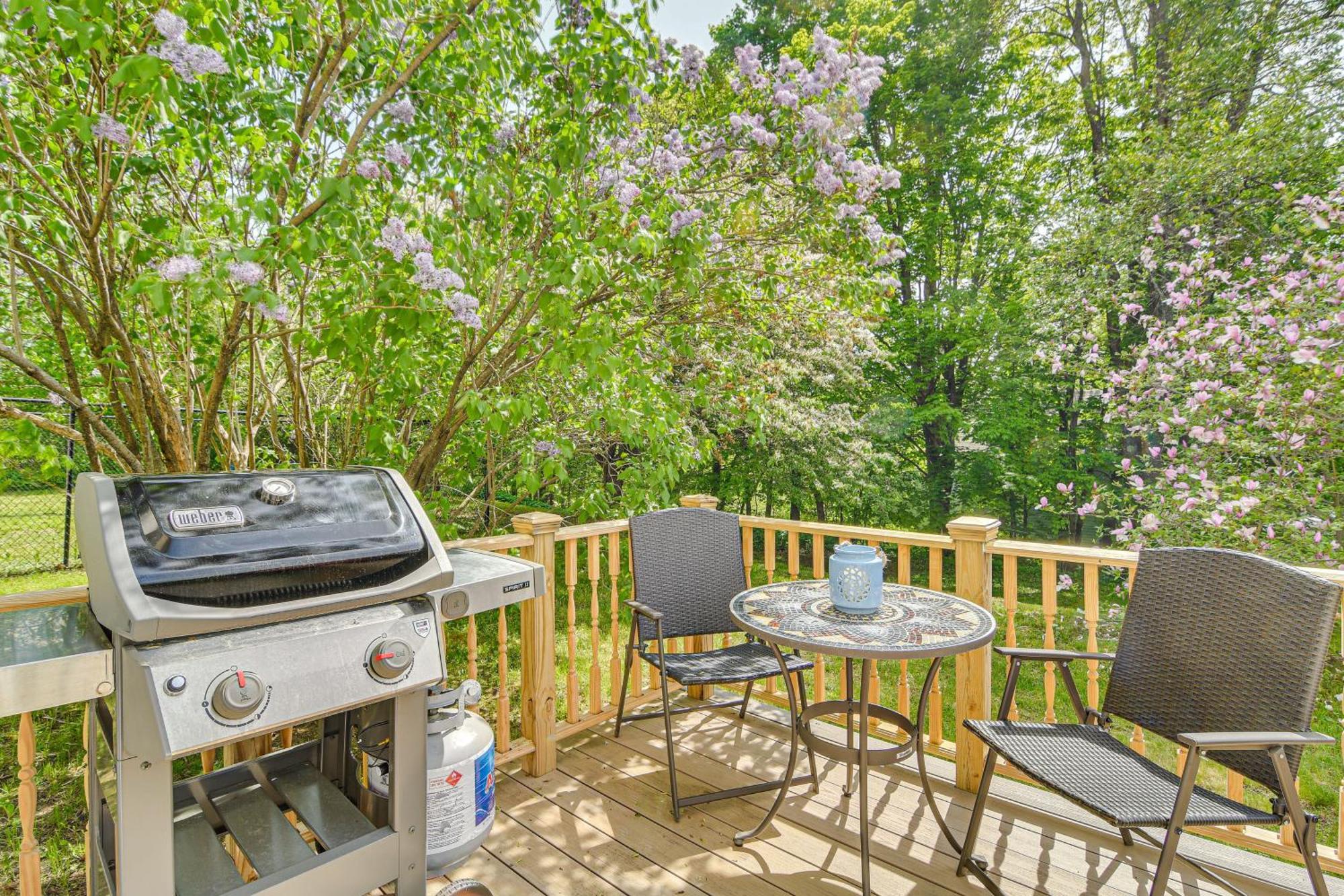 Charming Wilton Vacation Rental With Fire Pit Exterior photo